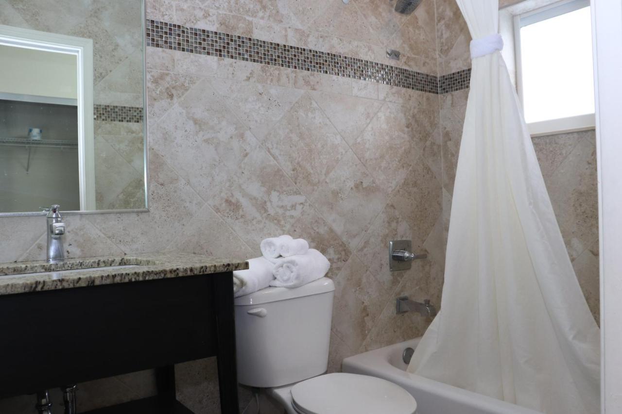 Curtis Inn & Suites Hollywood Eksteriør billede