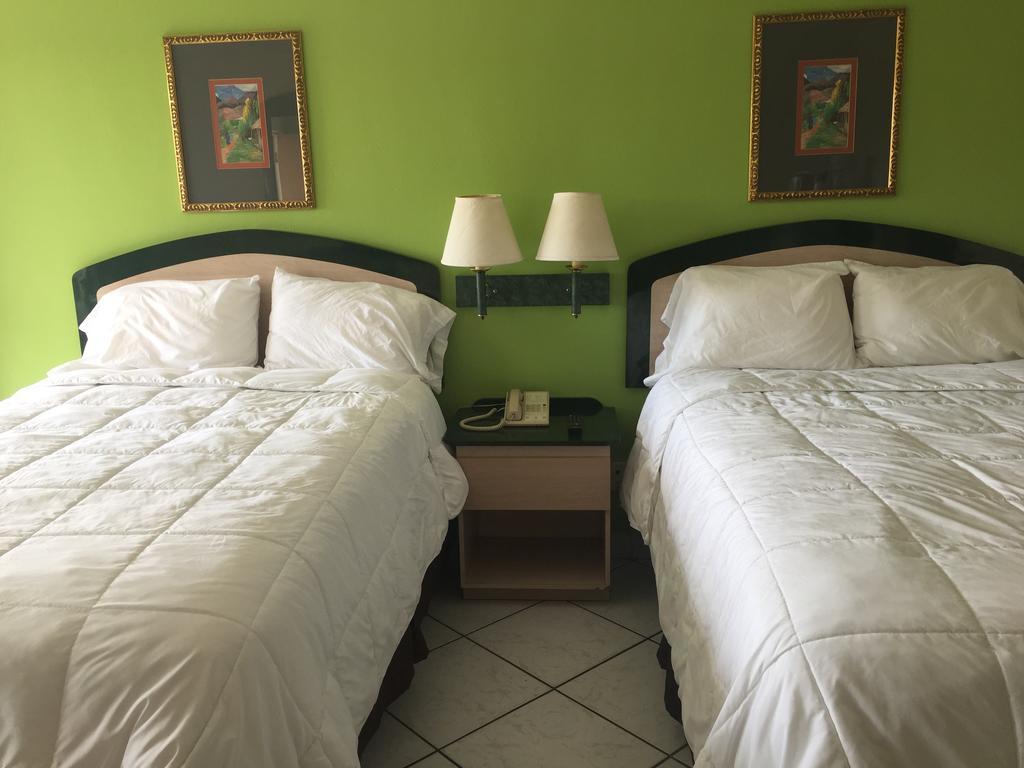 Curtis Inn & Suites Hollywood Eksteriør billede