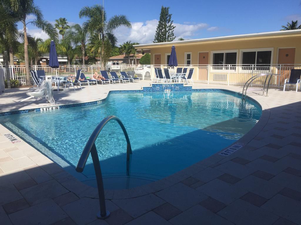 Curtis Inn & Suites Hollywood Eksteriør billede